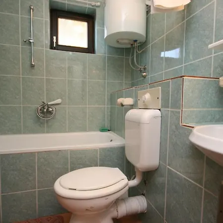 With A Parking Space Mandre, Pag - 6456