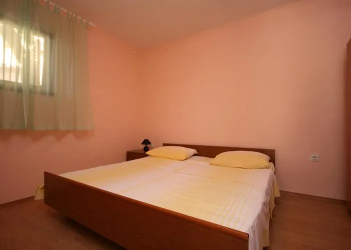 With A Parking Space Mandre, Pag - 6456 Апартаменты Мандре