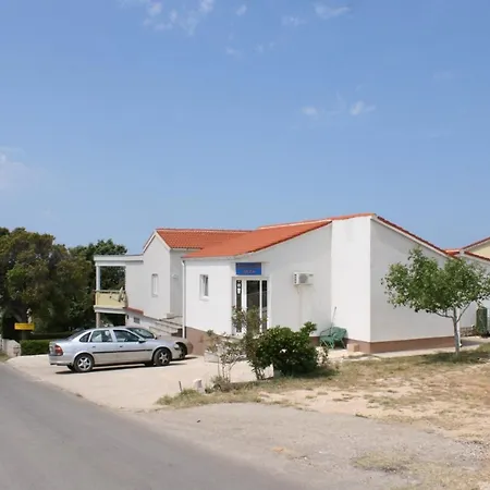 With A Parking Space Mandre, Pag - 6456 Apartament Mandre