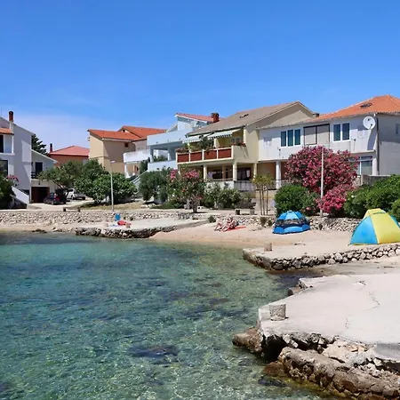 Apartament With A Parking Space Mandre, Pag - 6456 Mandre